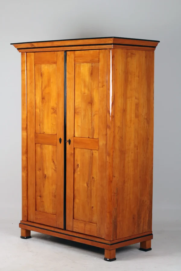 Early 19th Century Biedermeier Wardrobe in Solid Maple