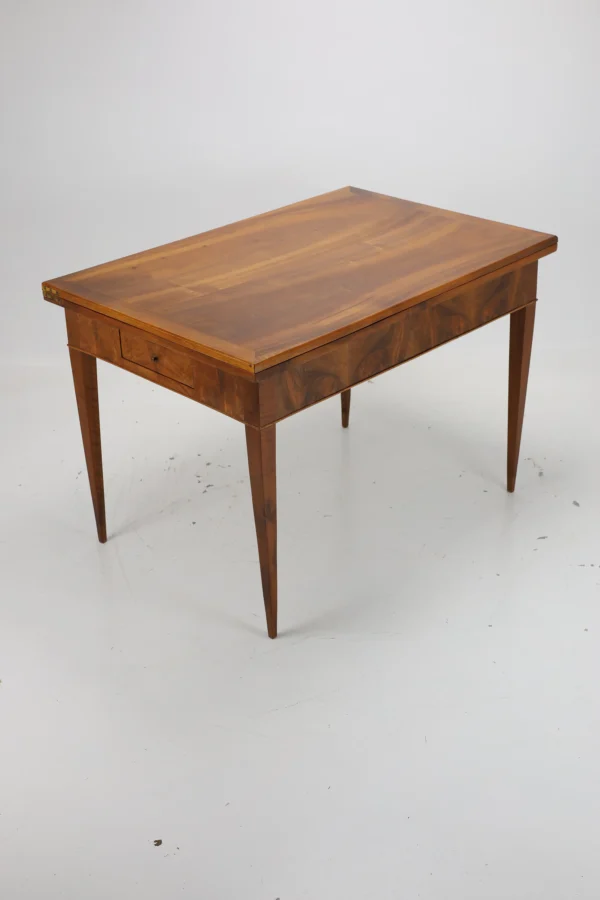 Exquisite Biedermeier Walnut Dining Table (circa 1820)