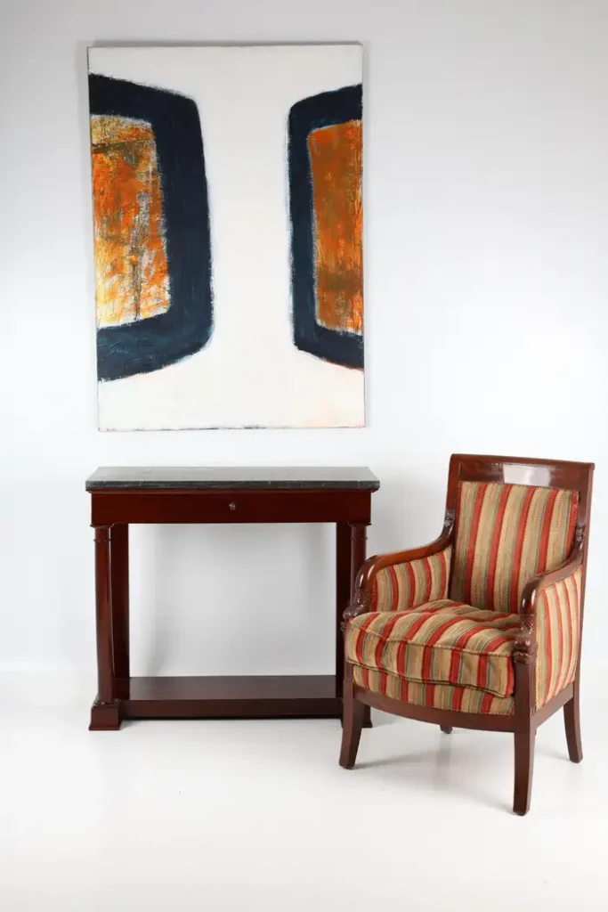Antique Console in the Modern Room